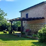 Guesthost - Lovely With Parking & Garden Lejlighed Castelnuovo Berardenga