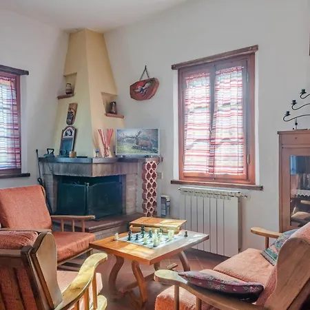 Apartment Chianti - Lovely With Parking & Garden! *