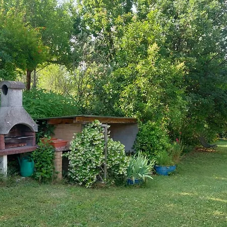 Apartment Chianti - Lovely With Parking & Garden!